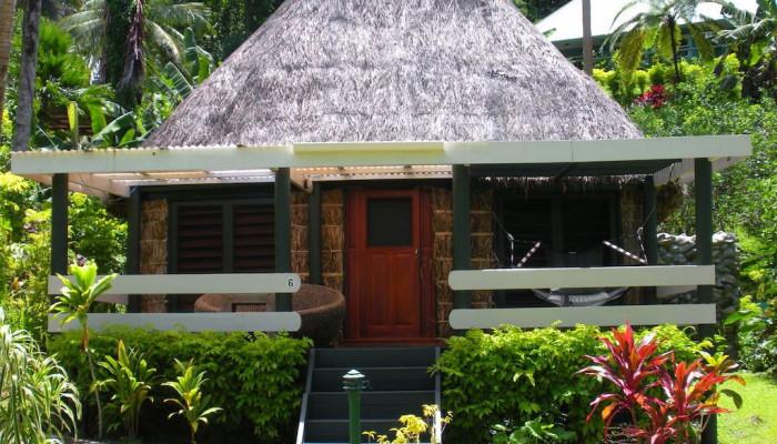 Hotel Crusoe's Retreat - Ausenansicht Deluxe Strandbungalow - Fiji