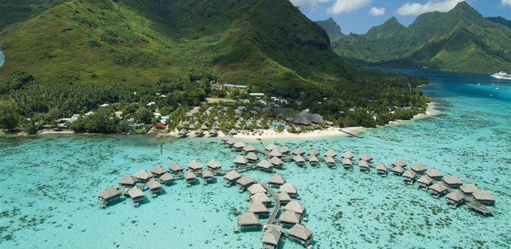 Hotel Hilton Moorea - Überwasserbungalow - Tahiti