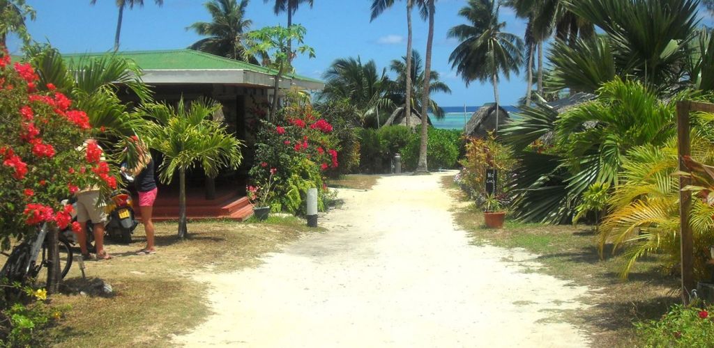 Pension Paradise Cove Lodges Aitutaki - Eingang - Cook Inseln