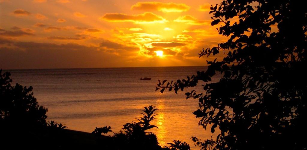 Paket 7 Nächte on the Beach - Sonnenuntergang - Tonga