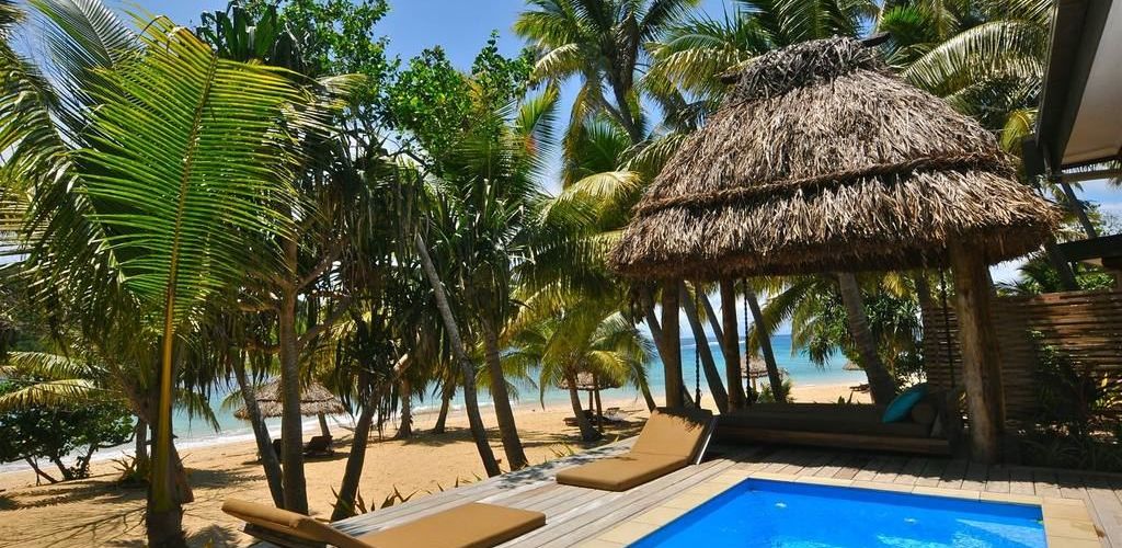 Hotel Paradise Cove Resort Yasawas - Terrasse mit Pool - Fiji