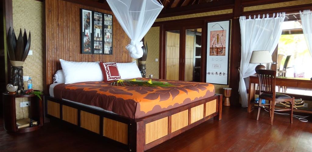Hotel Motu Teta Rangiroa - Bungalow Schlafzimmer - Tahiti