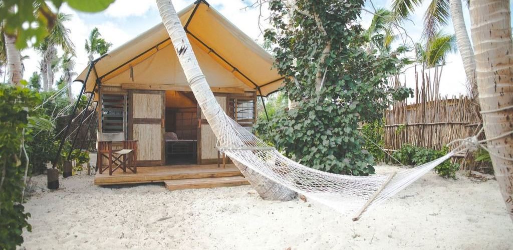 Hotel Barefoot Manta Resort Yasawas - Bungalow Aussenansicht - Fiji
