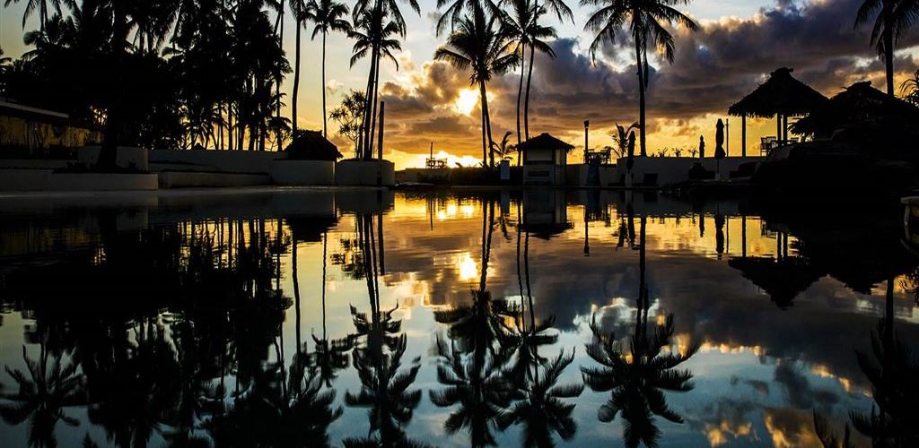 Hotel The Pearl Resort Pacific Harbour - Poolbar - Fiji