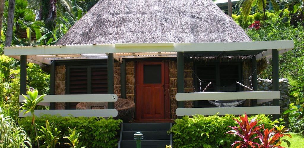 Hotel Crusoe's Retreat - Ausenansicht Deluxe Strandbungalow - Fiji