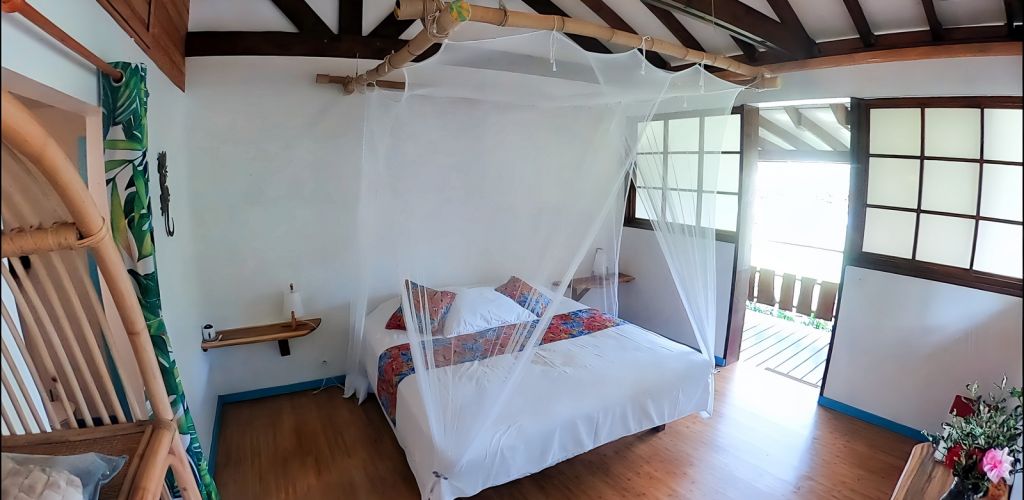 Pension Fare Oviri Lodge Raiatea - Innenansicht Zimmer - Tahiti