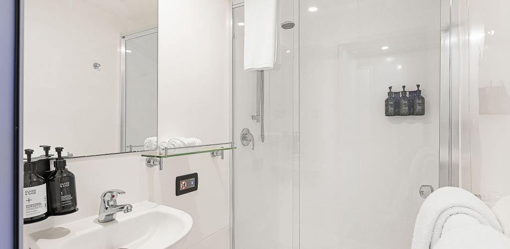 Kreuzfahrt Blue Lagoon Cruises - Badezimmer Yasawa Princess II - Fiji