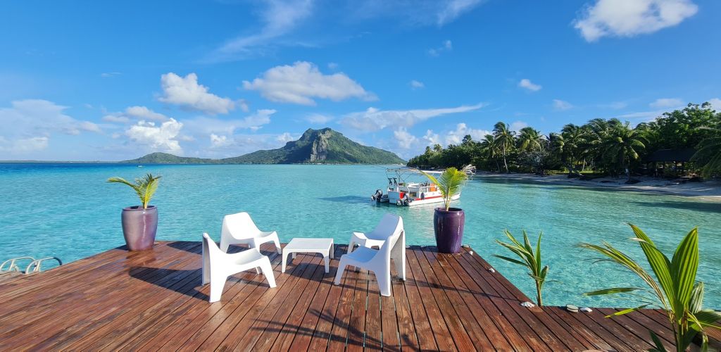 Pension Papahani Maupiti - Holzdeck - Tahiti