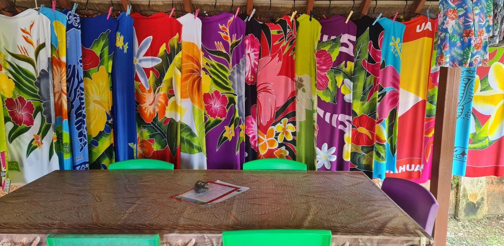 Moorea Ausflug Safari im Geländewagen - Pareos - Tahiti