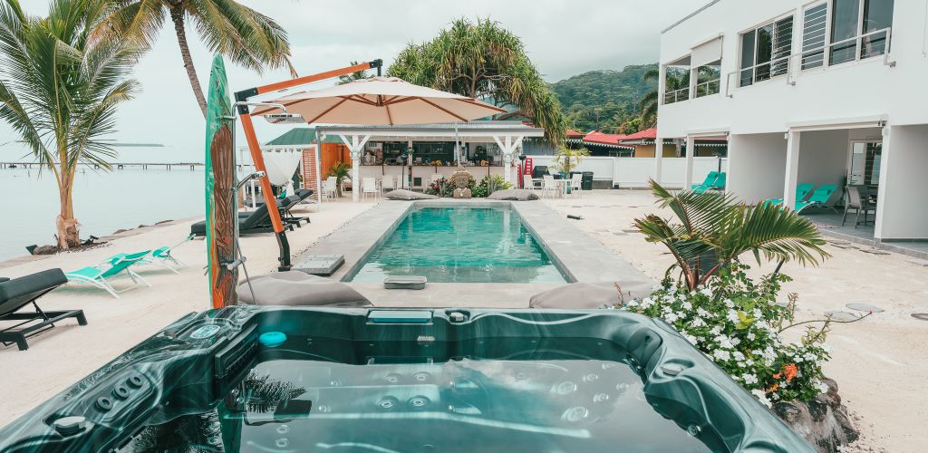 Pension Irivai Raiatea - Poolbereich - Tahiti
