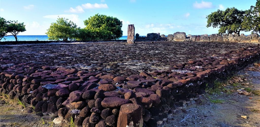 Raiatea Ausflug Bootstour, Faaroa River, Marae Taputapuatea - Marae - Tahiti