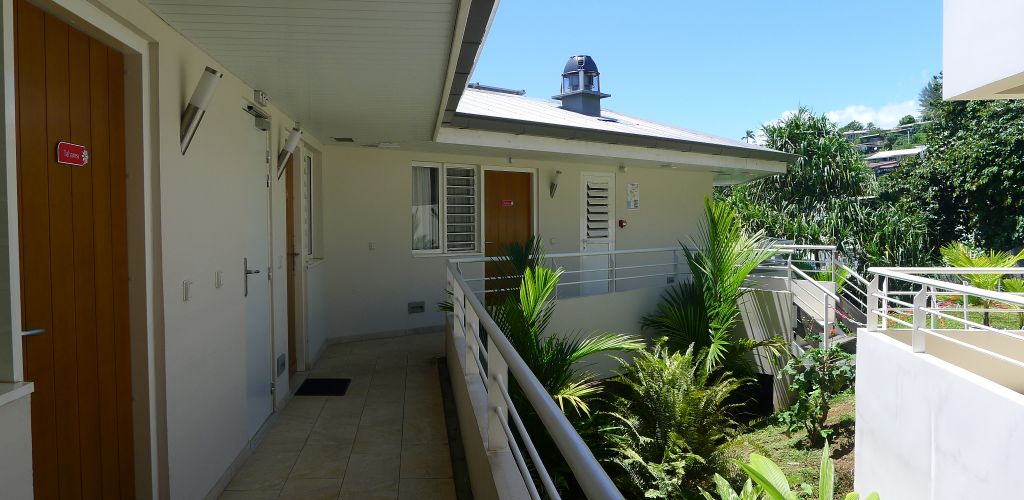 Pension Fare Suisse - Zimmerzugang - Tahiti