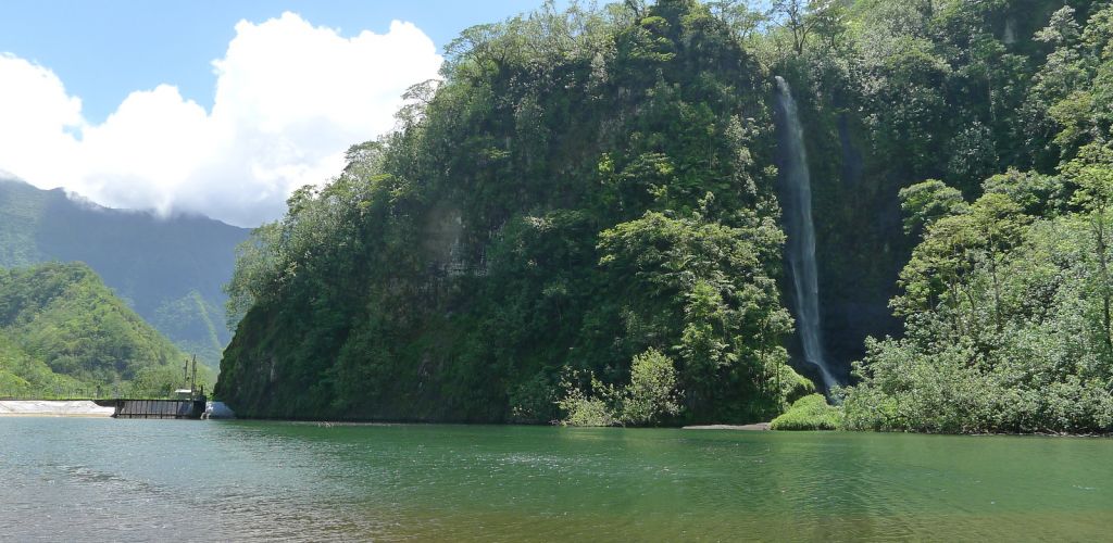 Tahiti Ausflug Bergsafari im Geländewagen - Wasserfall - Tahiti