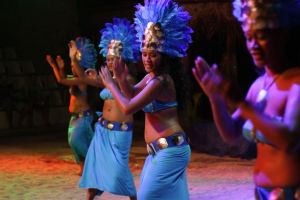 Ausflug Show Abend Tiki Village Moorea - Tänzerin - Tahiti