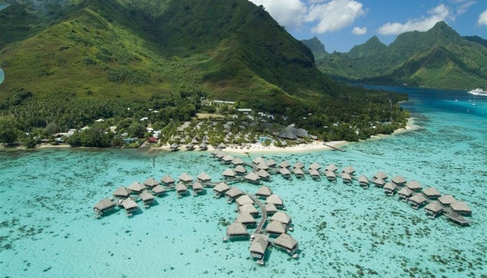 Hotel Hilton Moorea - Überwasserbungalow - Tahiti