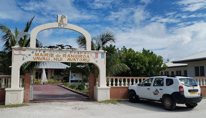Rangiroa Ausflug Raiora Private Cultural Land Tour - Rathaus - Tahiti